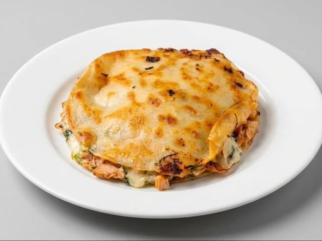 Mulita (Corn Tortillas & Cheese).