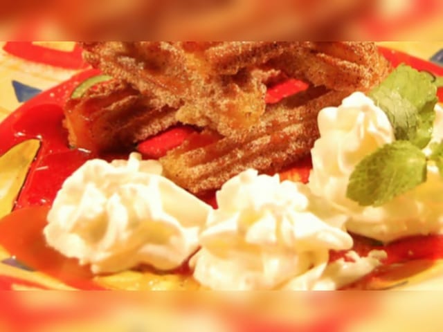 CHURROS.