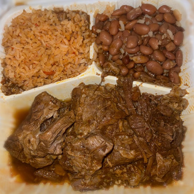 Birria De Res En Plato.