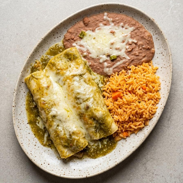 2 Enchiladas Verdes.