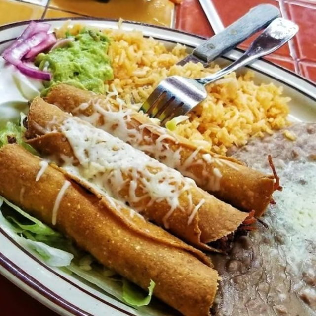 Flautas (Corn Tortillas).
